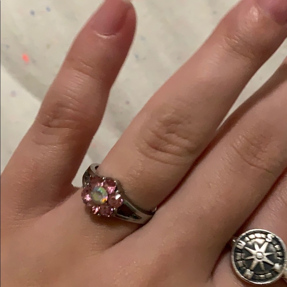 Pink flower ring - Picture 2 of 2